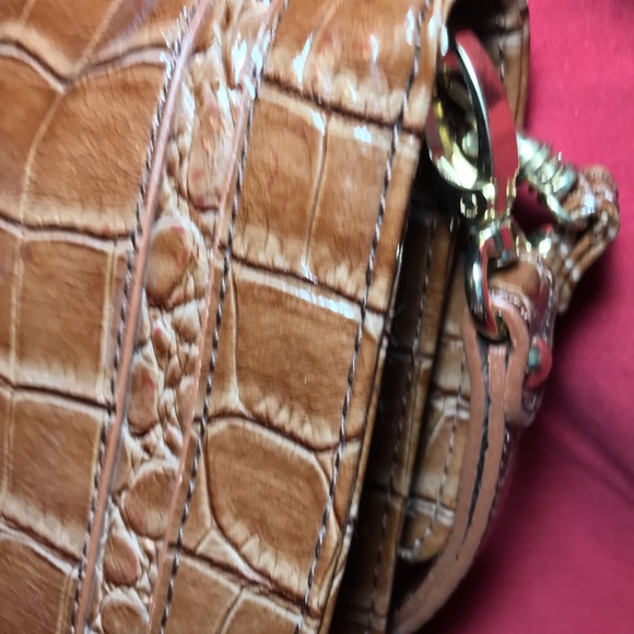 Liz Claiborne Chocolate Brown Faux Alligator Gold Tone Hardware Crossbody Clutch - Picture 14 of 16